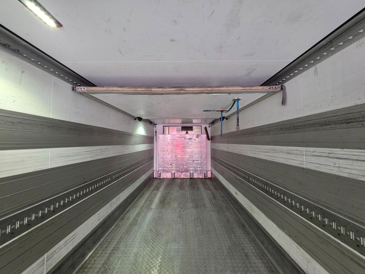 Рефрижератор полуремарке Schmitz Cargobull SKO 20/LZG 13.45 FP45 COOL / Thermo King SLX 100: снимка 15