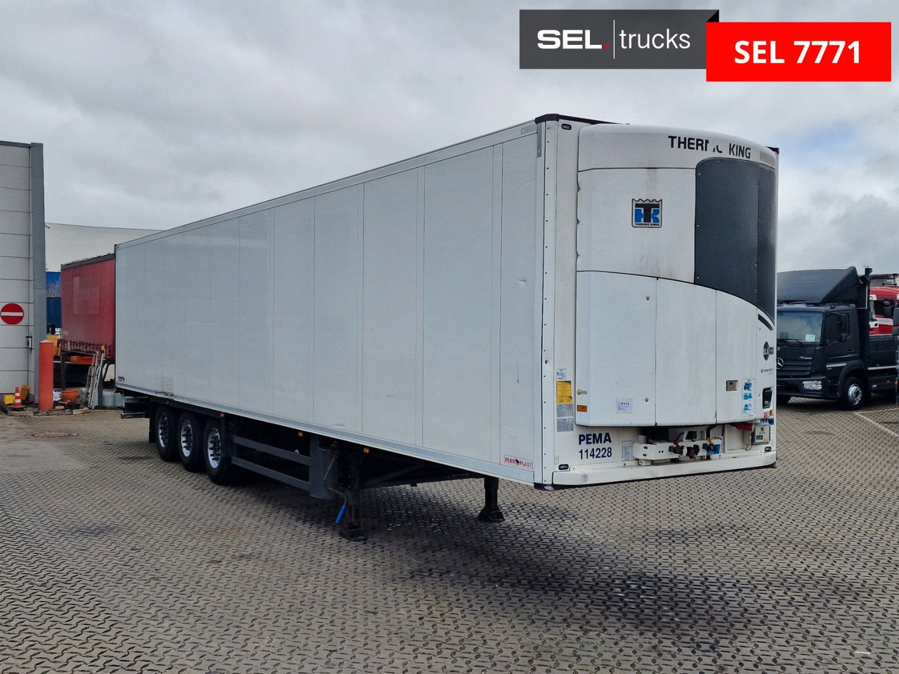 Schmitz Cargobull SKO 24/L 13.4 FP 45 COOL/Trennwand + Doppelverd. - Рефрижератор полуремарке: снимка 4 Schmitz Cargobull SKO 24/L 13.4 FP 45 COOL/Trennwand + Doppelverd. - Рефрижератор полуремарке: снимка 4