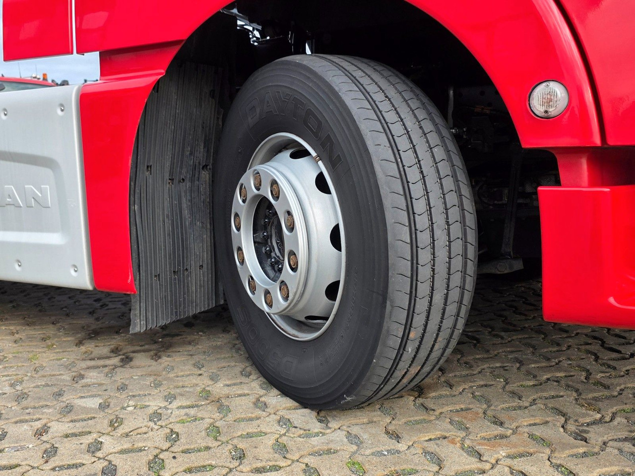 Влекач MAN TGX 18.460 4X2 BLS / Retarder / ADR AT: снимка 46 Влекач MAN TGX 18.460 4X2 BLS / Retarder / ADR AT: снимка 46