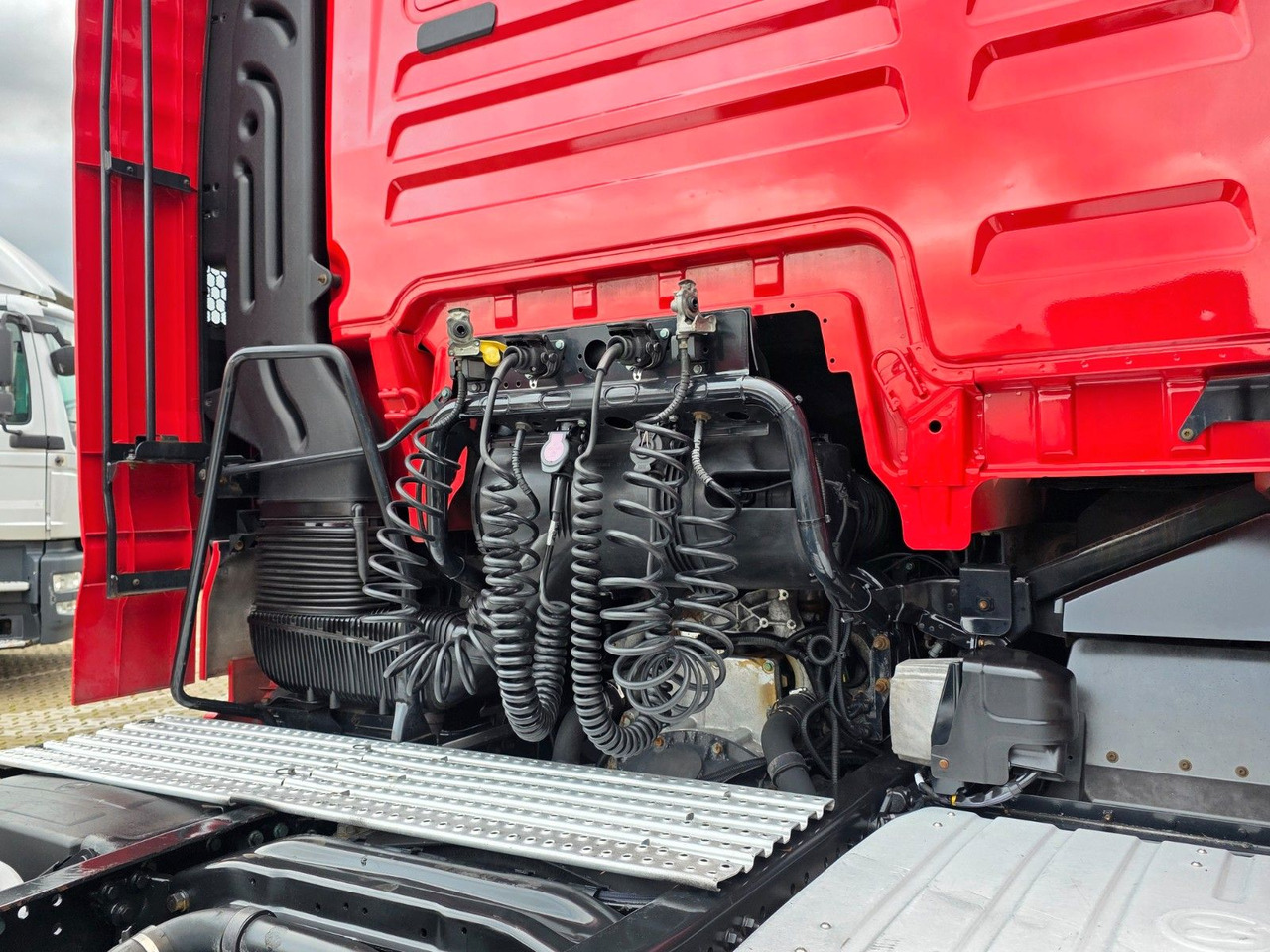 Влекач MAN TGX 18.460 4X2 BLS / Retarder / ADR AT: снимка 17 Влекач MAN TGX 18.460 4X2 BLS / Retarder / ADR AT: снимка 17