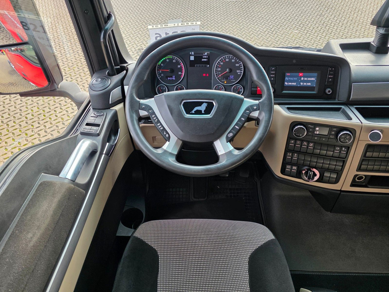 Влекач MAN TGX 18.460 4X2 BLS / Retarder / ADR AT: снимка 36 Влекач MAN TGX 18.460 4X2 BLS / Retarder / ADR AT: снимка 36