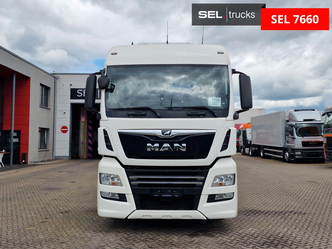 MAN TGX 18.460 4X2 LLS-U / Retarder / 2 Tanks - Влекач: снимка 2 MAN TGX 18.460 4X2 LLS-U / Retarder / 2 Tanks - Влекач: снимка 2