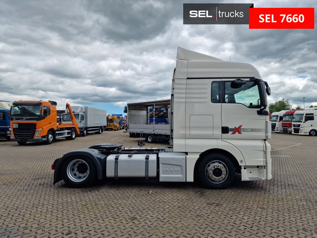 MAN TGX 18.460 4X2 LLS-U / Retarder / 2 Tanks - Влекач: снимка 4 MAN TGX 18.460 4X2 LLS-U / Retarder / 2 Tanks - Влекач: снимка 4