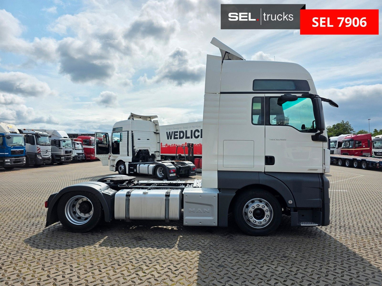 MAN TGX 18.460 4X2 LLS-U / Retarder - Влекач: снимка 4 MAN TGX 18.460 4X2 LLS-U / Retarder - Влекач: снимка 4