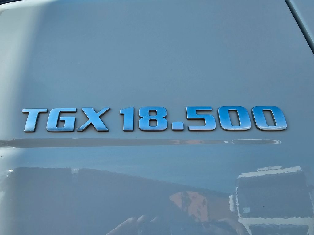 Влекач MAN TGX 18.500/ Retarder/ 2 Tanks/ Standklima/ Xenon: снимка 12