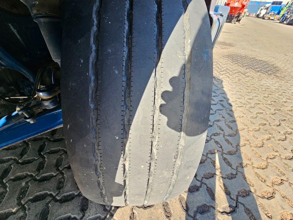 Влекач MAN TGX 18.500/ Retarder/ 2 Tanks/ Standklima/ Xenon: снимка 27