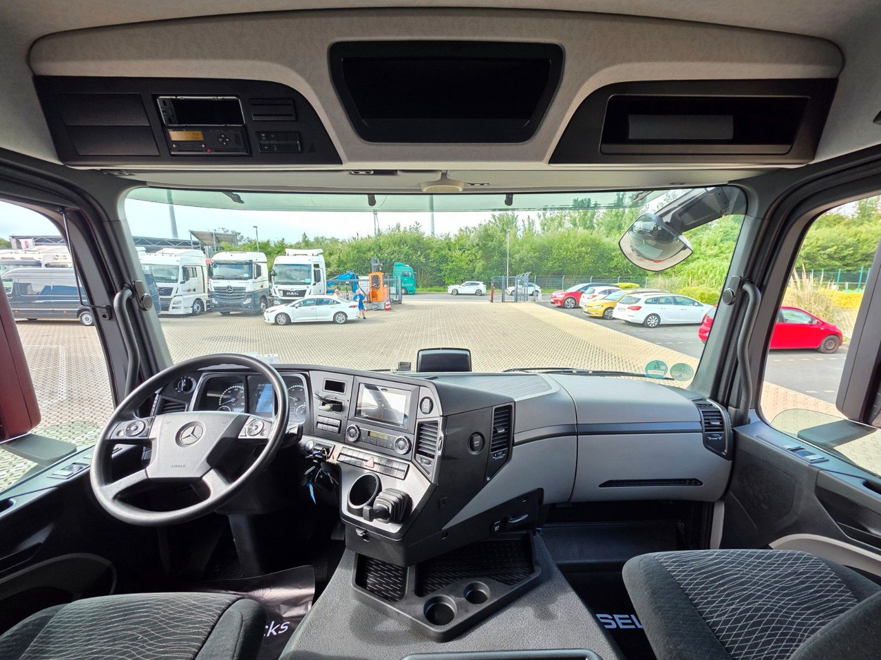 Влекач Mercedes-Benz Antos 1840 / WENIG KM / LOW MILLAGES: снимка 21