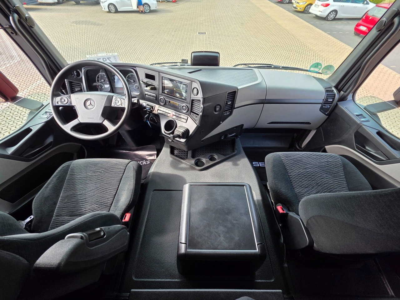 Влекач Mercedes-Benz Antos 1840 / WENIG KM / LOW MILLAGES: снимка 23