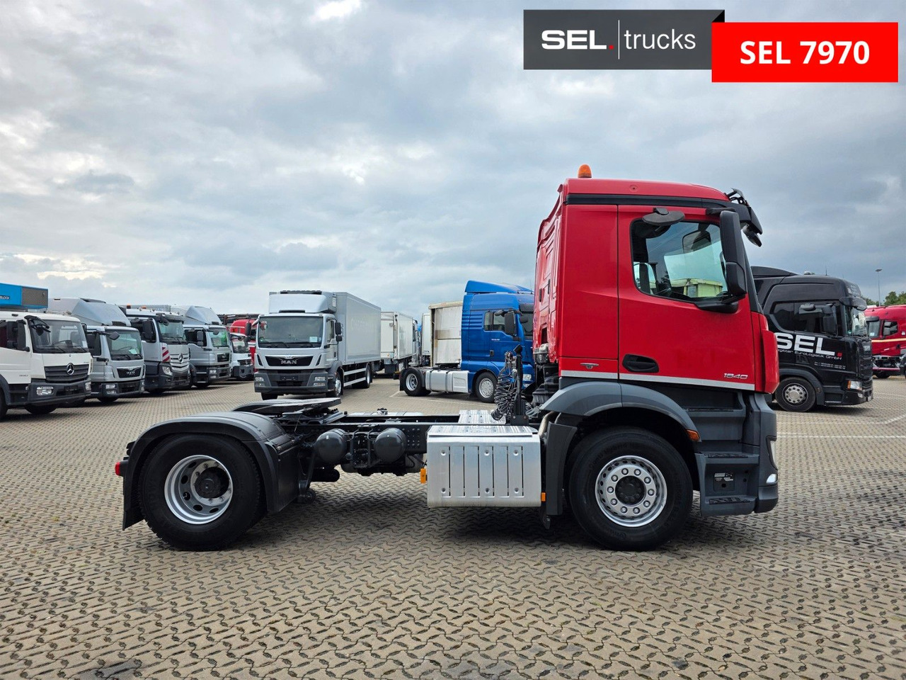 Mercedes-Benz Antos 1840 / WENIG KM / LOW MILLAGES - Влекач: снимка 4 Mercedes-Benz Antos 1840 / WENIG KM / LOW MILLAGES - Влекач: снимка 4