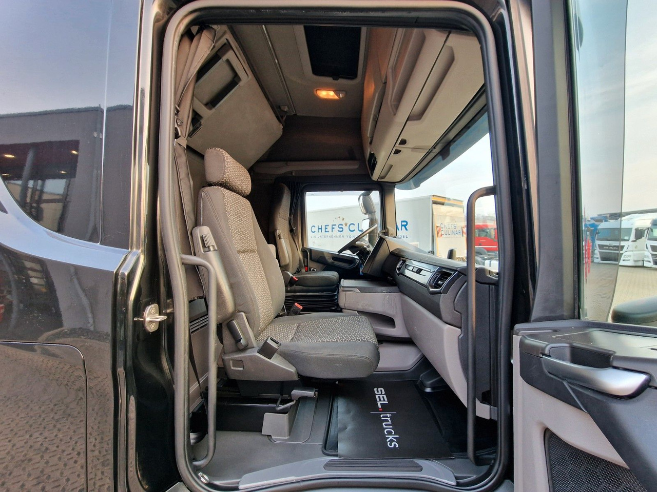 Влекач Scania R450 A4x2EB / Retarder / Standklima / Euro 6D: снимка 17