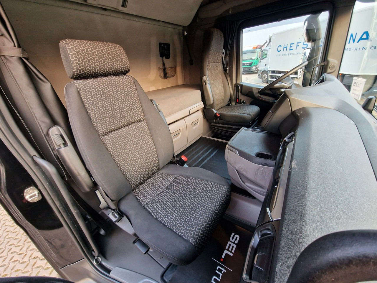 Влекач Scania R450 A4x2EB / Retarder / Standklima / Euro 6D: снимка 18
