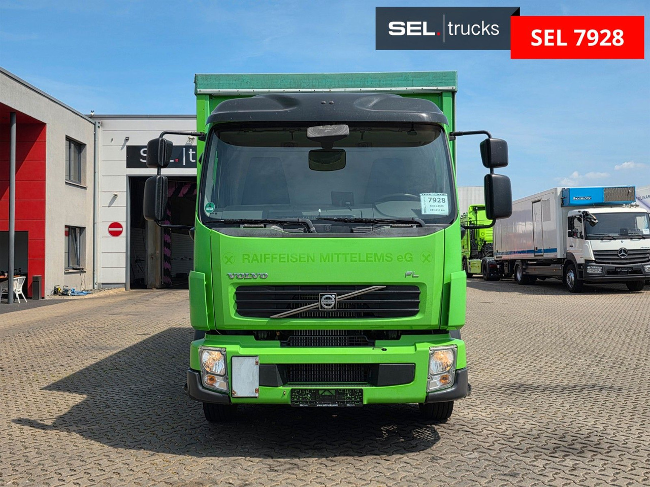 Volvo FL 240 - Камион с брезент: снимка 2 Volvo FL 240 - Камион с брезент: снимка 2