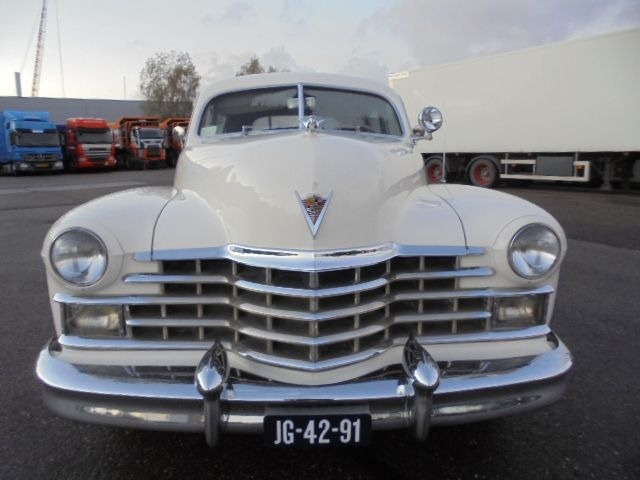 Cadillac Fleetwood sedan - Седан: снимка 2 Cadillac Fleetwood sedan - Седан: снимка 2