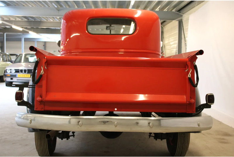 Chevrolet Pick Up Deluxe - Пикап: снимка 4 Chevrolet Pick Up Deluxe - Пикап: снимка 4