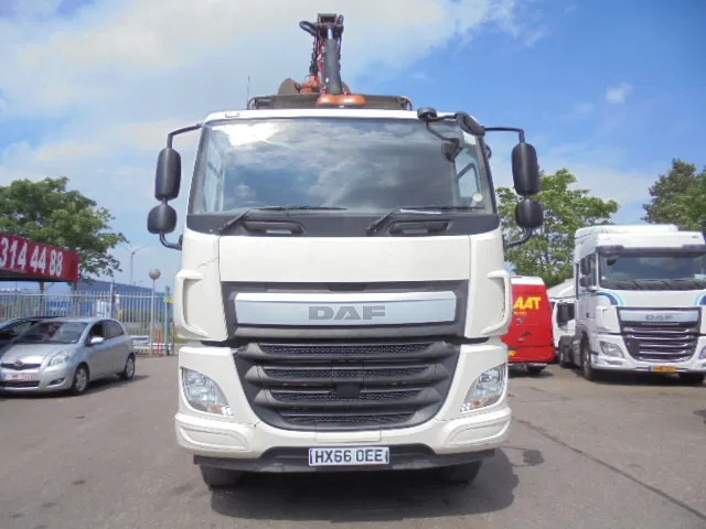 DAF CF 370 8X4 + PALFINGER EPSILON - Самосвал камион, Камион с кран: снимка 2 DAF CF 370 8X4 + PALFINGER EPSILON - Самосвал камион, Камион с кран: снимка 2