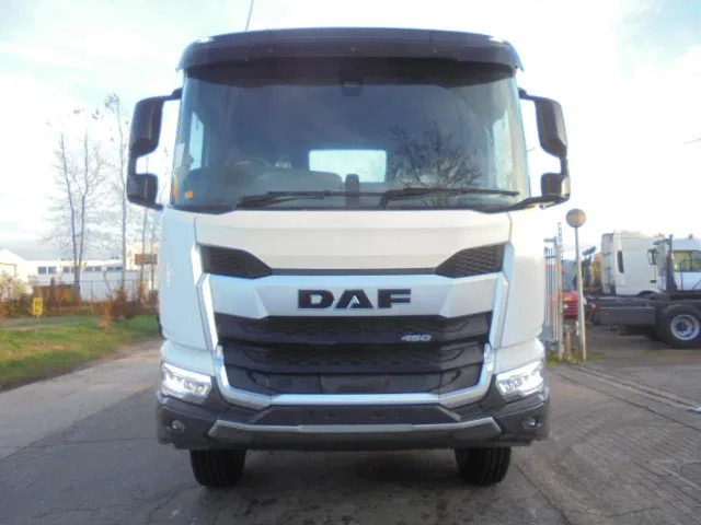 DAF XDC 450 8X4 DEMO UNUSED RHD - Шаси кабина: снимка 2 DAF XDC 450 8X4 DEMO UNUSED RHD - Шаси кабина: снимка 2