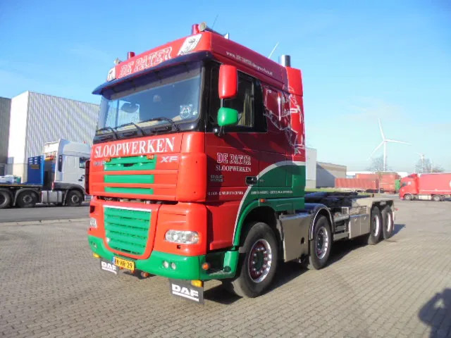 DAF XF 105 410 FAD 8X4 STEEL SUSPENSION - Мултилифт с кука камион: снимка 1 DAF XF 105 410 FAD 8X4 STEEL SUSPENSION - Мултилифт с кука камион: снимка 1