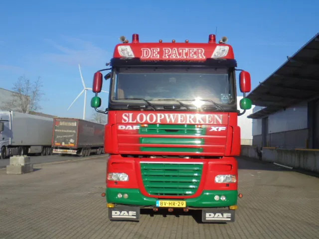 DAF XF 105 410 FAD 8X4 STEEL SUSPENSION - Мултилифт с кука камион: снимка 3 DAF XF 105 410 FAD 8X4 STEEL SUSPENSION - Мултилифт с кука камион: снимка 3