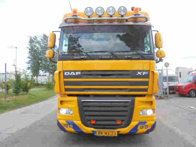 DAF XF 105 510 8X4 WRECKER - Камион пътна помощ: снимка 2 DAF XF 105 510 8X4 WRECKER - Камион пътна помощ: снимка 2
