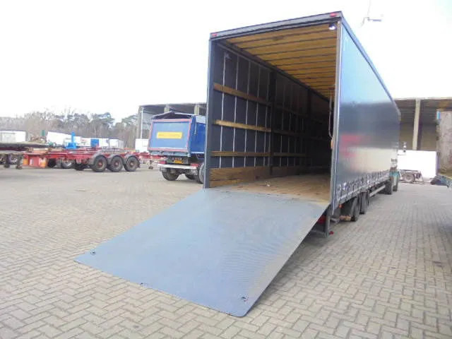 Fruehauf ONCZ 30-218 A - Нискорамна площадка полуремарке: снимка 2 Fruehauf ONCZ 30-218 A - Нискорамна площадка полуремарке: снимка 2