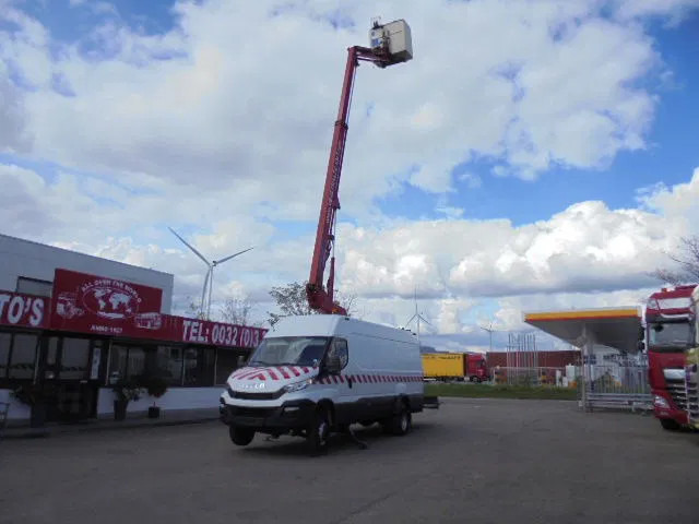 Iveco Daily 70 70C17 - Камион, Камион с кран: снимка 1 Iveco Daily 70 70C17 - Камион, Камион с кран: снимка 1