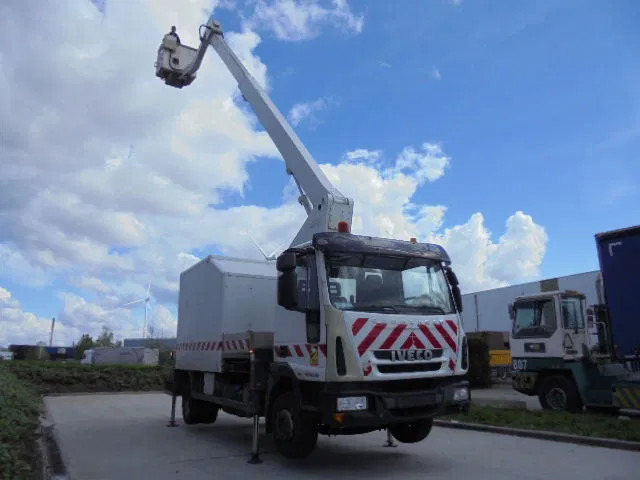 Iveco EuroCargo 120 EL22 EUR5 - Камион: снимка 3 Iveco EuroCargo 120 EL22 EUR5 - Камион: снимка 3