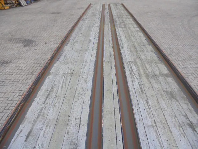 LAG 0-3-39 - Бордово полуремарке/ Платформа: снимка 4 LAG 0-3-39 - Бордово полуремарке/ Платформа: снимка 4