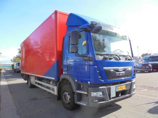 MAN TGM 12.250 - Камион фургон: снимка 3 MAN TGM 12.250 - Камион фургон: снимка 3