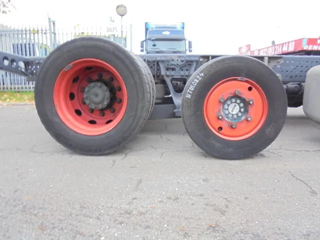 Mercedes-Benz Actros 2340 6X2 EUR 6 - Автовоз камион: снимка 4 Mercedes-Benz Actros 2340 6X2 EUR 6 - Автовоз камион: снимка 4
