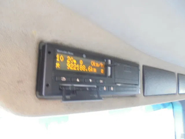 Автовоз камион Mercedes-Benz Actros 2340 LL 6X2: снимка 15 Автовоз камион Mercedes-Benz Actros 2340 LL 6X2: снимка 15