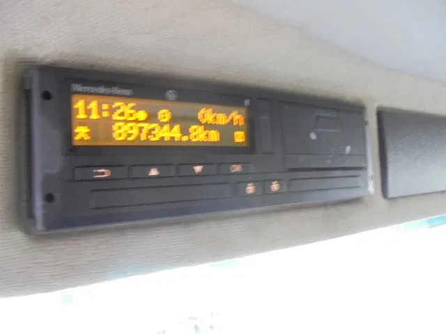 Автовоз камион Mercedes-Benz Actros 2340 LL 6X2: снимка 11 Автовоз камион Mercedes-Benz Actros 2340 LL 6X2: снимка 11