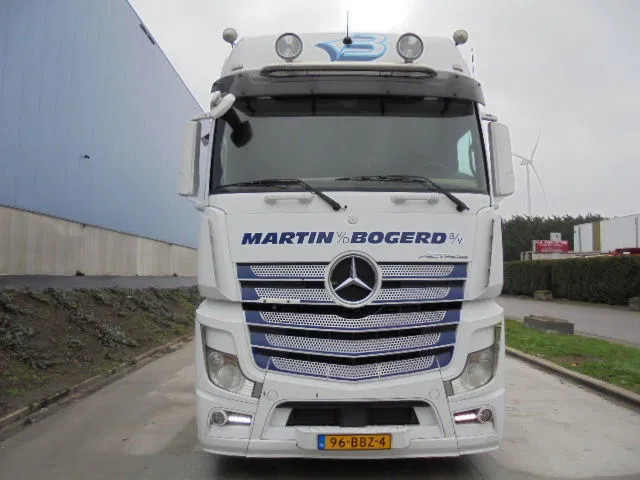 Mercedes-Benz Actros 2542 6X2 - Шаси кабина: снимка 2 Mercedes-Benz Actros 2542 6X2 - Шаси кабина: снимка 2