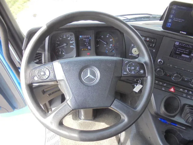 Камион с кабелна система Mercedes-Benz Antos 2733: снимка 11