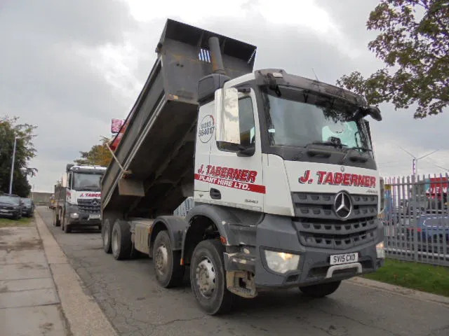 Mercedes-Benz Arocs 3243 K 8X4 - Самосвал камион: снимка 3 Mercedes-Benz Arocs 3243 K 8X4 - Самосвал камион: снимка 3