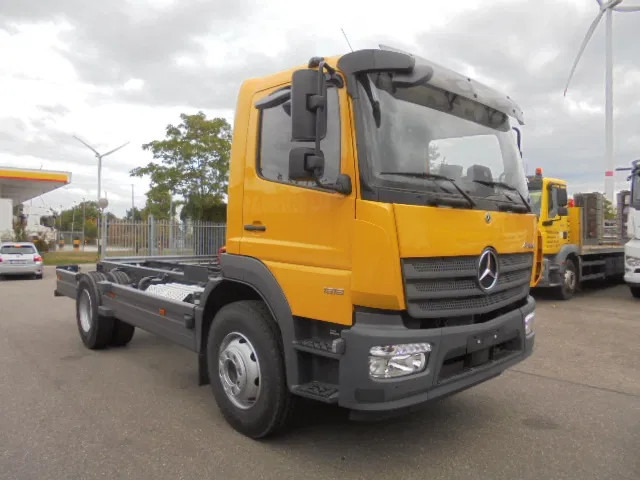 Mercedes-Benz Atego 1518 NEW DEMO MET FABRIEKS GARANTIE - Шаси кабина: снимка 3 Mercedes-Benz Atego 1518 NEW DEMO MET FABRIEKS GARANTIE - Шаси кабина: снимка 3