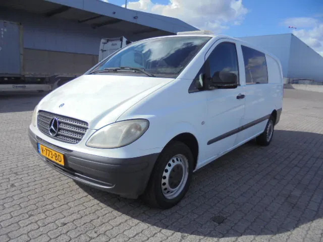 Малък ван, Бус с двойна кабина Mercedes-Benz Vito 110: снимка 1