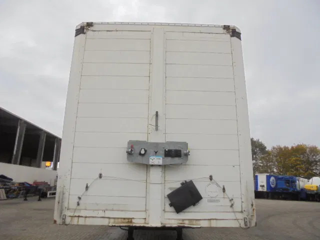 Renders ROC 12-27N X-STEERING - Брезентово полуремарке: снимка 2 Renders ROC 12-27N X-STEERING - Брезентово полуремарке: снимка 2