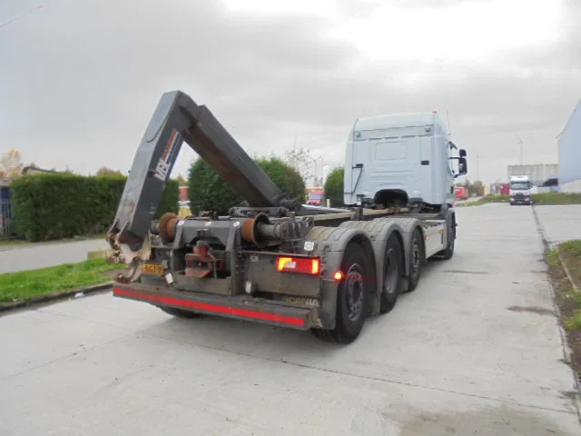Scania G450 8X2 RETARDER - Мултилифт с кука камион: снимка 5 Scania G450 8X2 RETARDER - Мултилифт с кука камион: снимка 5