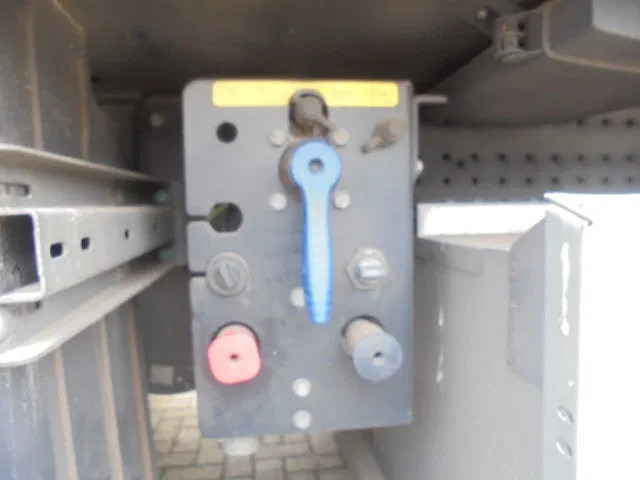 Рефрижератор полуремарке Schmitz Cargobull SKO + ATP 09-2026 ONLY 973 HOURS: снимка 16 Рефрижератор полуремарке Schmitz Cargobull SKO + ATP 09-2026 ONLY 973 HOURS: снимка 16