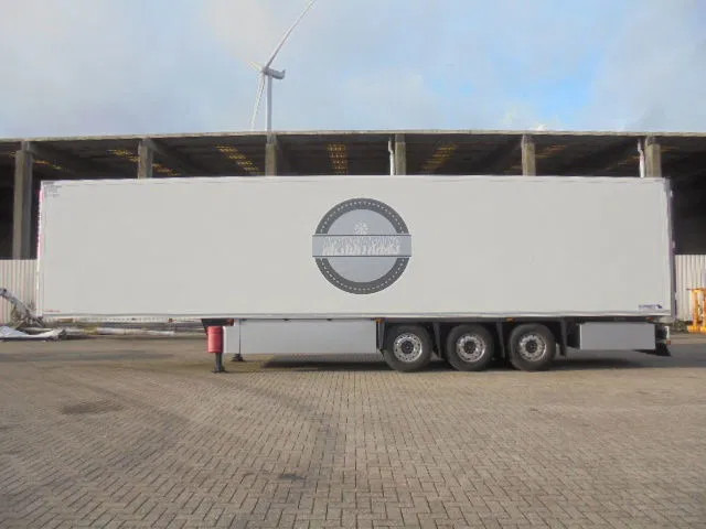 Рефрижератор полуремарке Schmitz Cargobull SKO + ATP 09-2026 ONLY 973 HOURS: снимка 8 Рефрижератор полуремарке Schmitz Cargobull SKO + ATP 09-2026 ONLY 973 HOURS: снимка 8