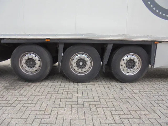 Рефрижератор полуремарке Schmitz Cargobull SKO + ATP 09-2026 ONLY 973 HOURS: снимка 7 Рефрижератор полуремарке Schmitz Cargobull SKO + ATP 09-2026 ONLY 973 HOURS: снимка 7