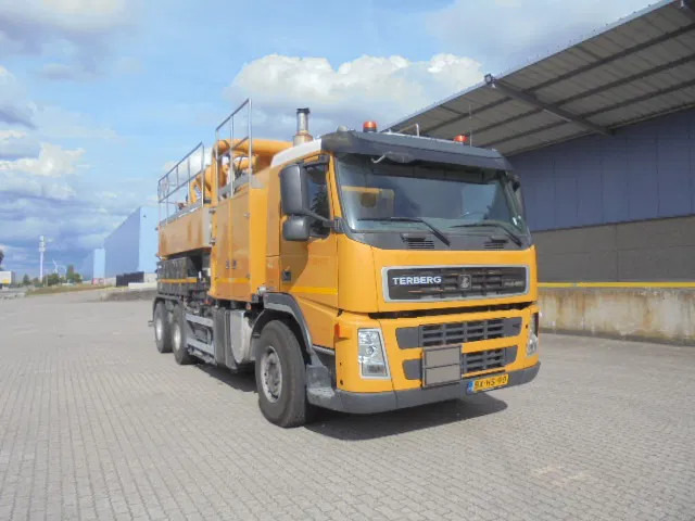 Terberg FM 1450 WDGL 6X4 VACUUM ADR / SIR NL TRUCK - Каналопочистваща машина: снимка 2 Terberg FM 1450 WDGL 6X4 VACUUM ADR / SIR NL TRUCK - Каналопочистваща машина: снимка 2