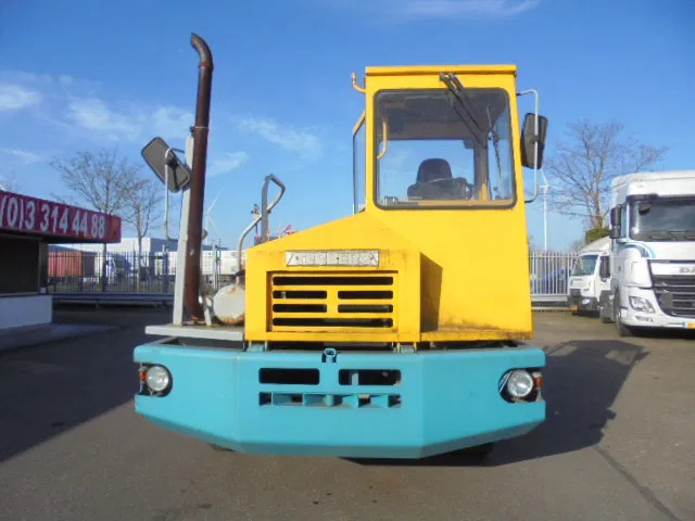 Terberg YT NL TRUCK - Терминален влекач: снимка 2 Terberg YT NL TRUCK - Терминален влекач: снимка 2