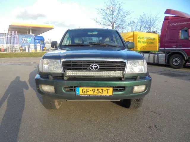 Toyota Land Cruiser - Джип: снимка 2 Toyota Land Cruiser - Джип: снимка 2