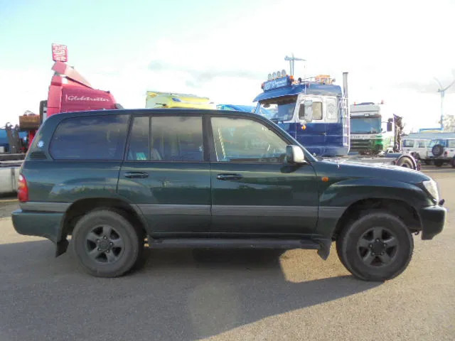 Toyota Land Cruiser - Джип: снимка 4 Toyota Land Cruiser - Джип: снимка 4