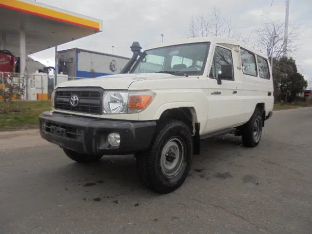 Toyota Land Cruiser HZJ76 + HZJ78L + PICKUP 4WD EXPORT OUT EU ONLY - Лек автомобил: снимка 1 Toyota Land Cruiser HZJ76 + HZJ78L + PICKUP 4WD EXPORT OUT EU ONLY - Лек автомобил: снимка 1