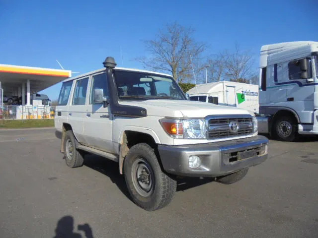 Toyota Land Cruiser HZJ76L 4WD EXPORT OUT EU ONLY - Лек автомобил: снимка 3 Toyota Land Cruiser HZJ76L 4WD EXPORT OUT EU ONLY - Лек автомобил: снимка 3