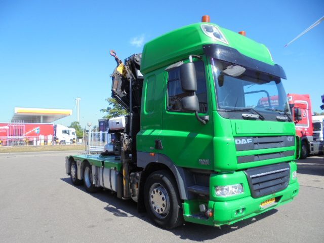 Влекач DAF CF 85.360 FTN 6X2: снимка 8