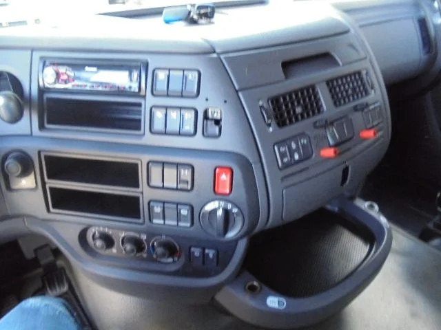 Влекач DAF XF 106.460: снимка 12
