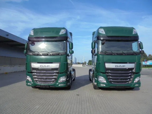 DAF XF 106.460 SUPER SPACE CAB - Влекач: снимка 2 DAF XF 106.460 SUPER SPACE CAB - Влекач: снимка 2